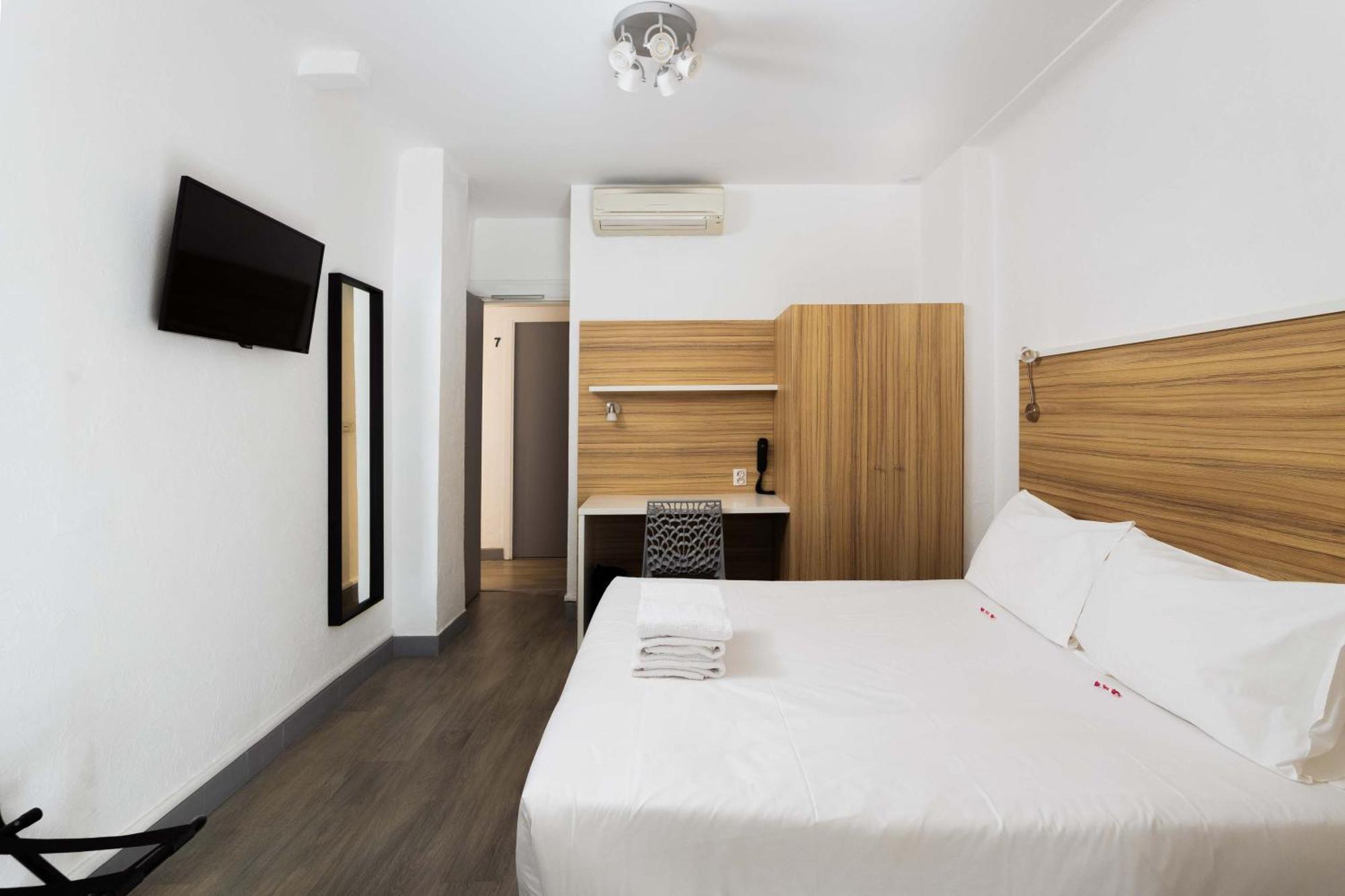 L'Oasis Hotel Fréjus Szoba fotó